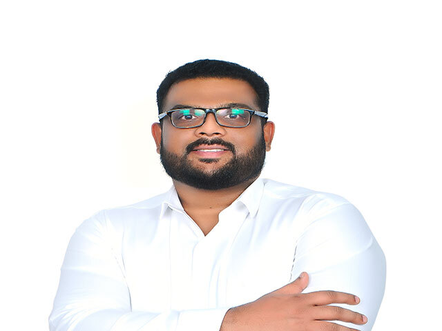 Makesh Kavil 640 x 480